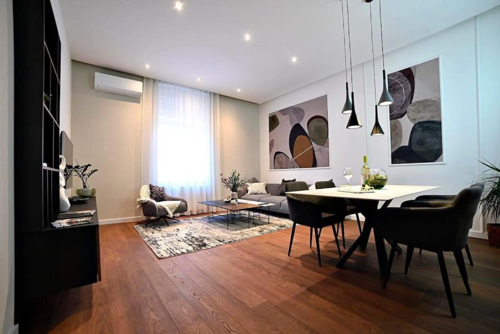 Nino Luxury Apartment Zagabria Esterno foto